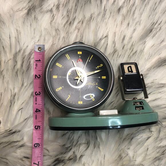 Vintage Golden C-ck Wind Up Calendar Alarm Clock - Picture 10 of 12